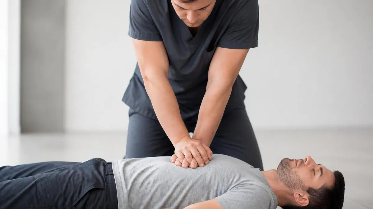 Heart Attack vs Cardiac Arrest: Key Differences and What to Do